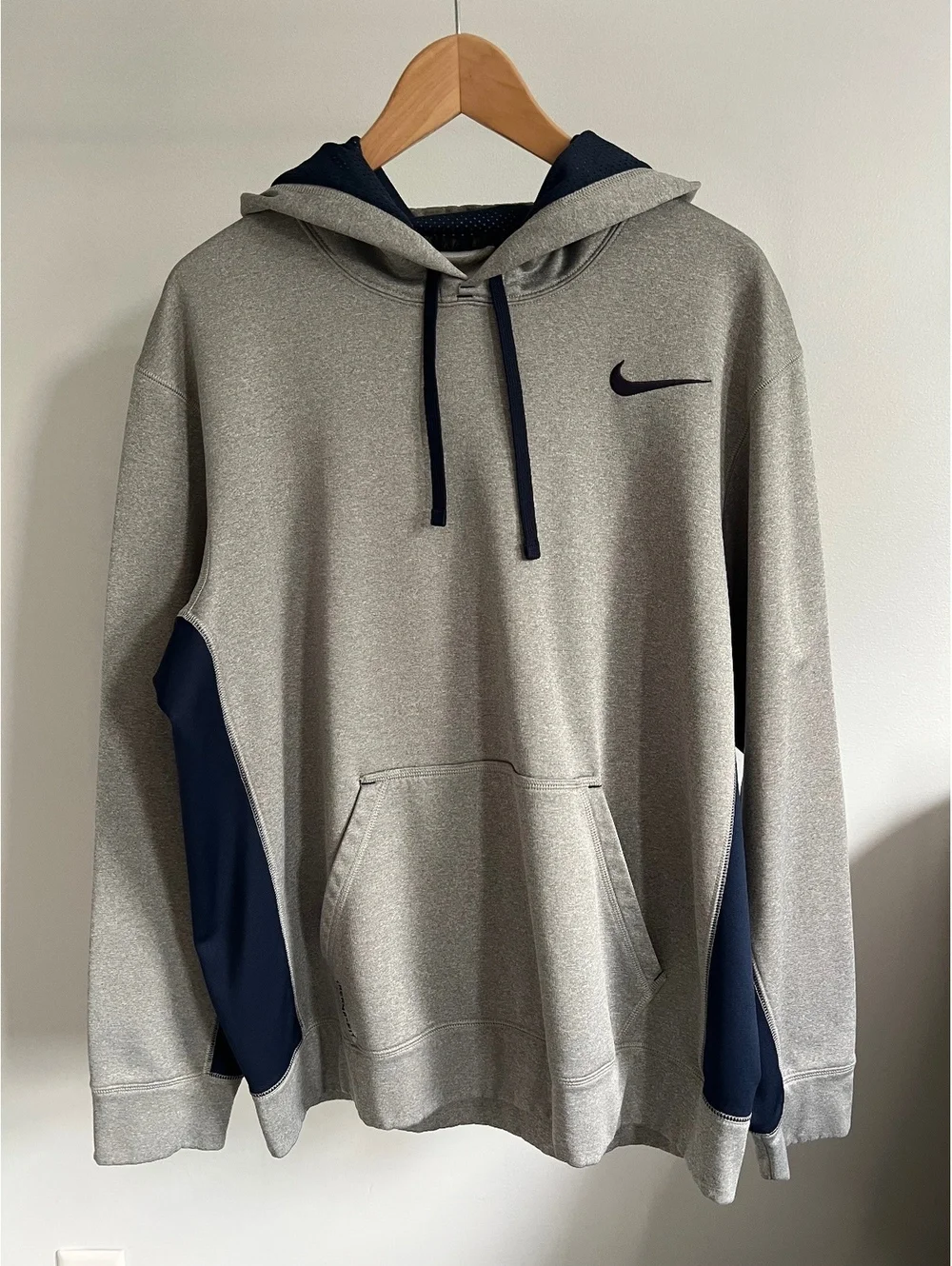 Nike Therma-FIT Pullover Hoodie Men’s Large Gray Navy Blue Swoosh Athletic